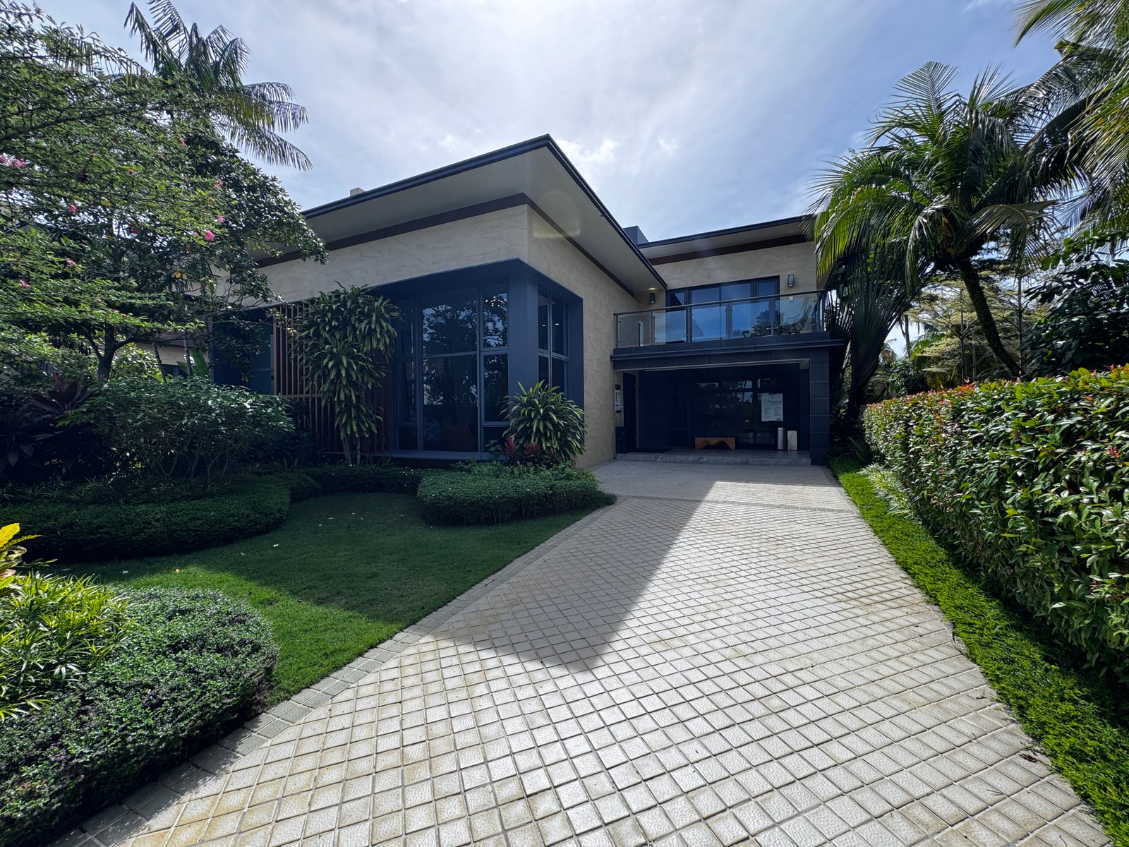 V120 Golf Villa